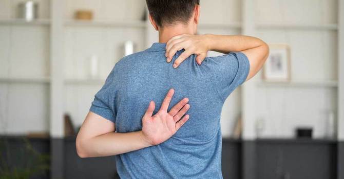 Shoulder Blade Pain: Causes and Solutions 